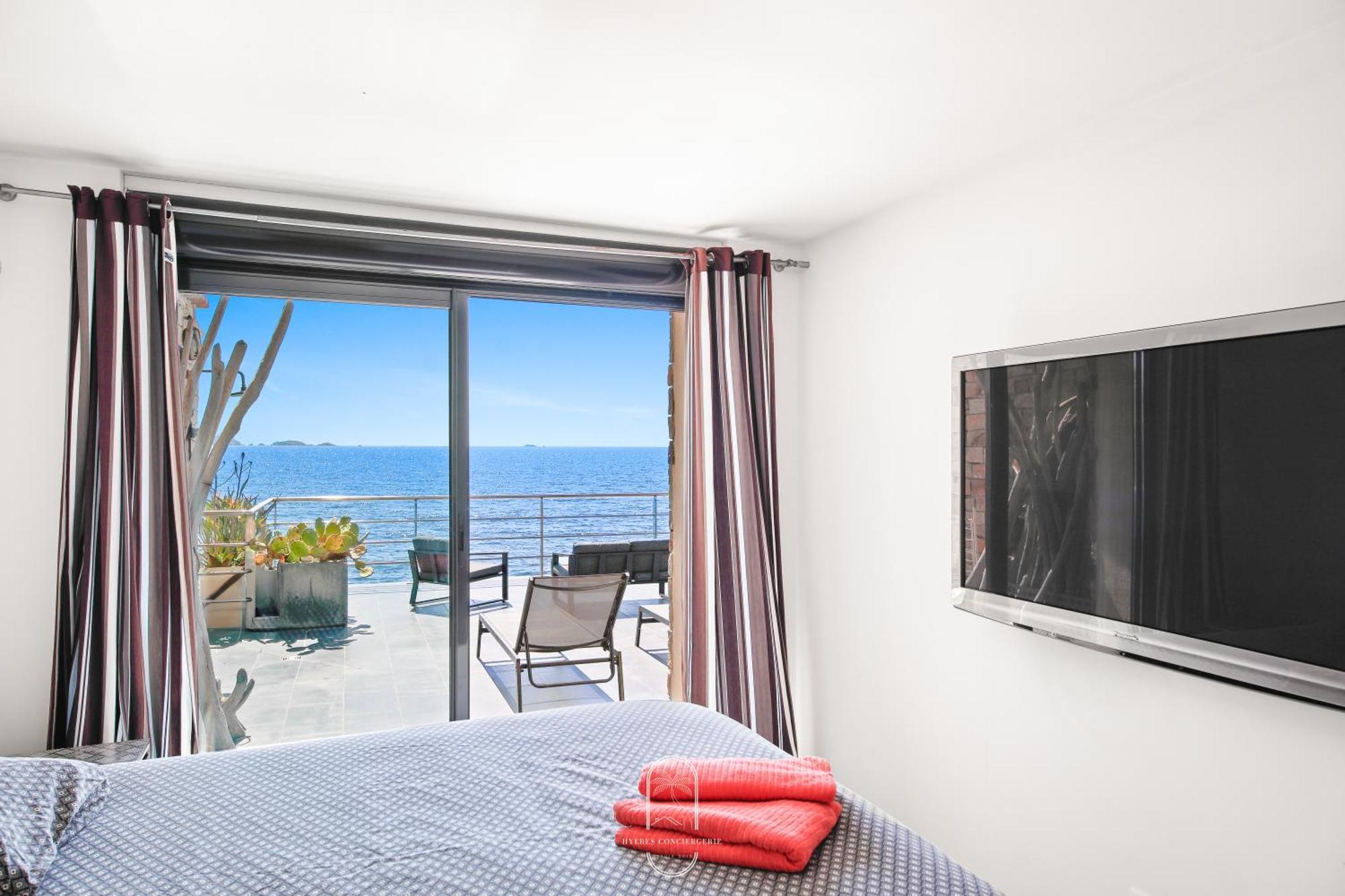 Maison Sur L'Eau-Hyeres-Almanarre-Parkings Clim Wifi By Hc Luaran gambar